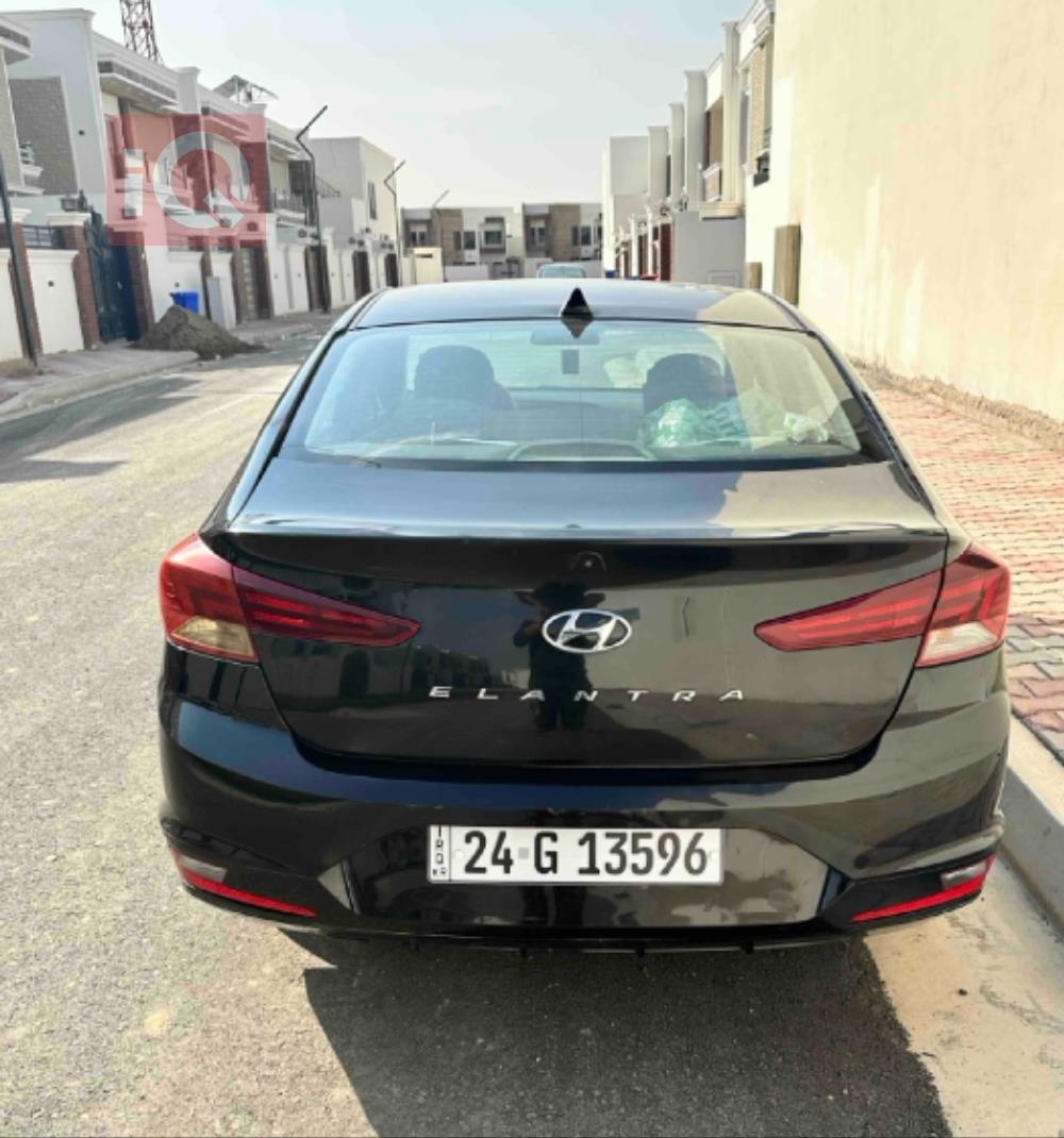 هیوندای ئەلەنترا
